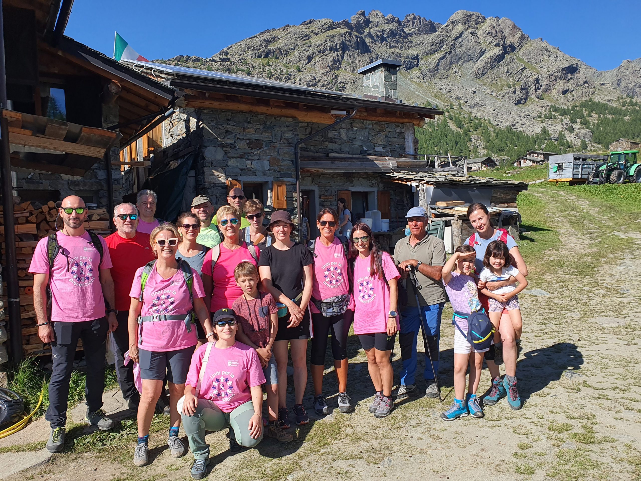 foto di gruppo rifugio zoia
